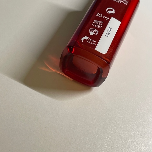 Loreal PARIS REVITALIFT HYDRATING SMOOTHING CLASSIC SERUM 30ml - Picture 2 of 2